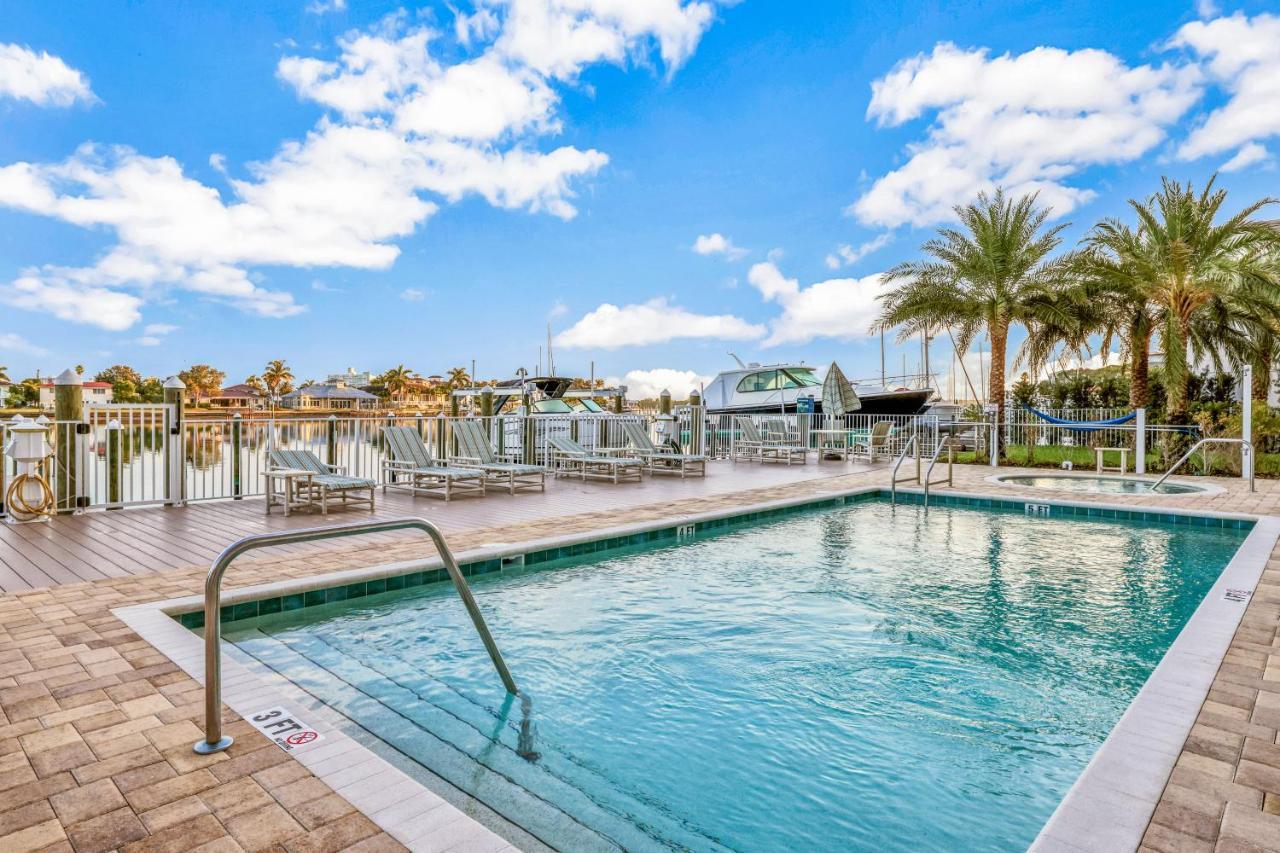 Dolphin'S Cove - Clearwater Beach, Fl Bagian luar foto